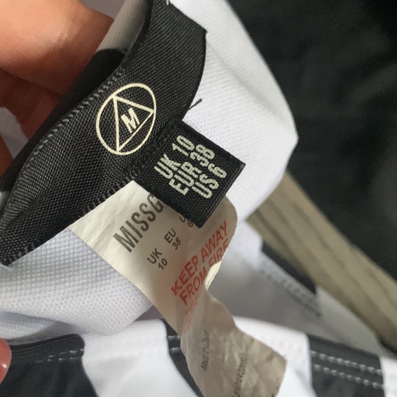 Two Off the Shoulder Bathing Suit Tops in Size 6 and M - Picture 7 of 7